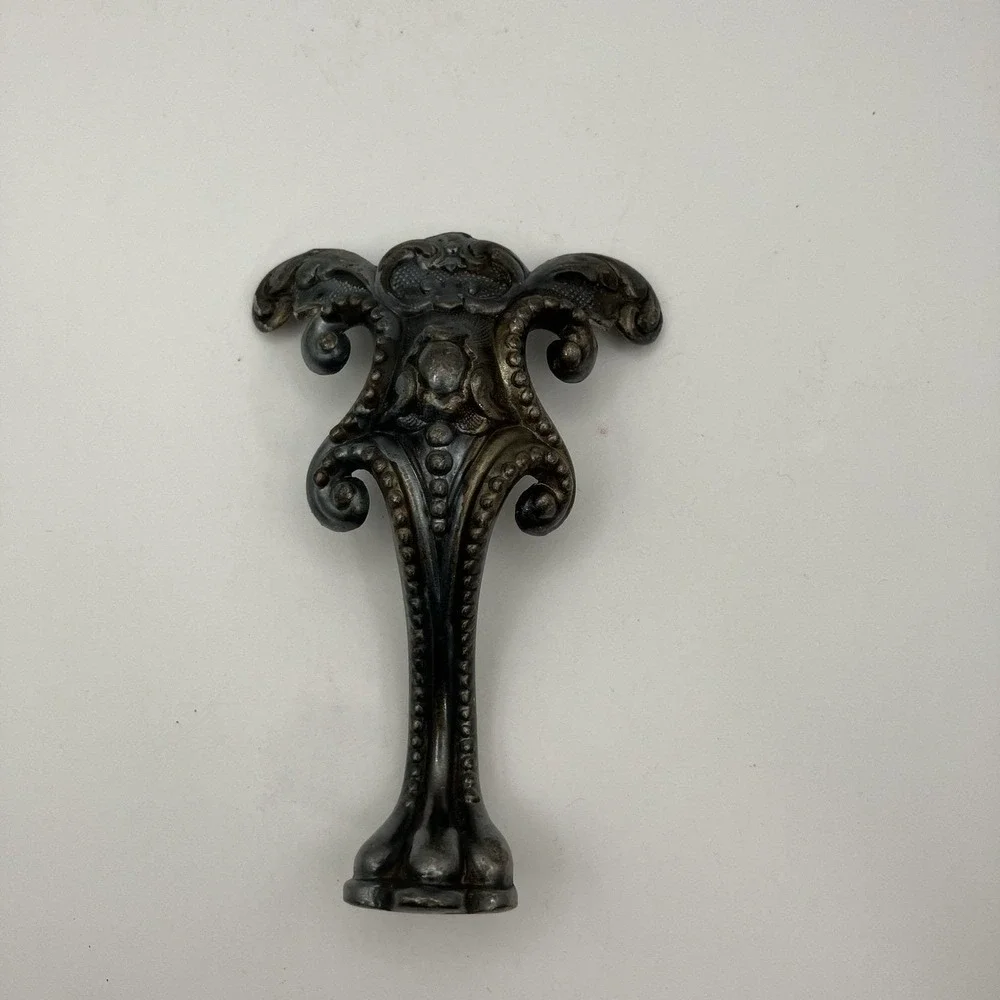 Set of 4 Vintage Winged Clawfoot Legs Cast Metal Replacement Hardware Salvage